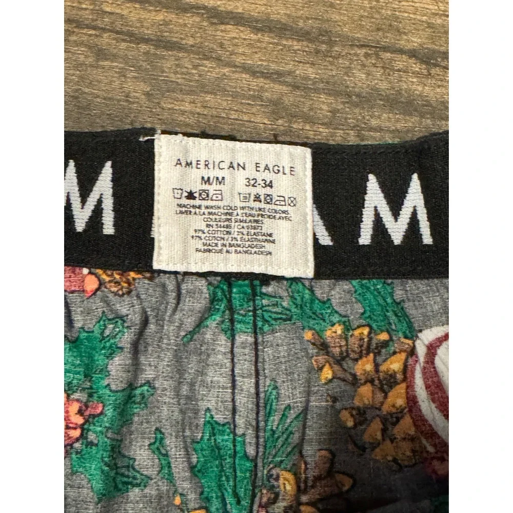 American Eagle By Payless deck halls